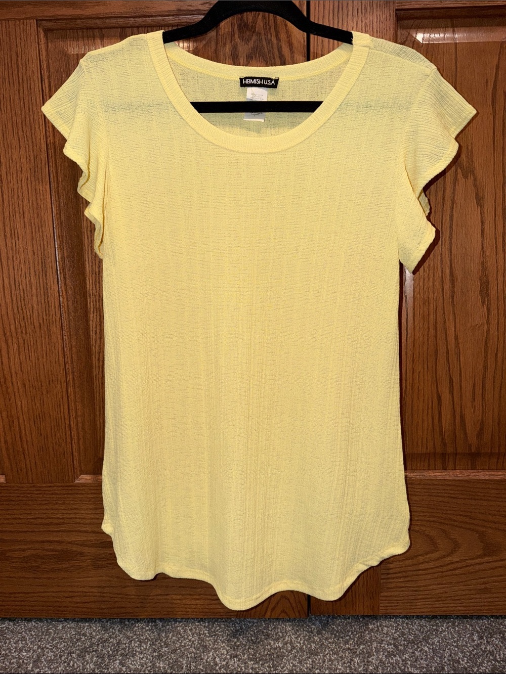 HEIMISH USA Yellow Ruffle Sleeve Short-Sleeve Knit Top Women’s size Small